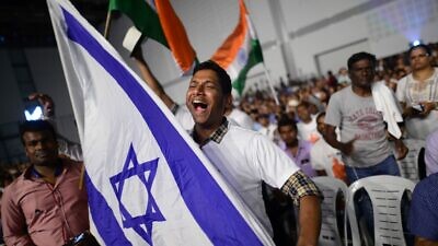 Members of Israel’s Indian community celebrate in Tel Aviv during a visit by Indian Prime Minister Narendra Modi, July 5, 2017. Photo by Tomer Neuberg/Flash90.