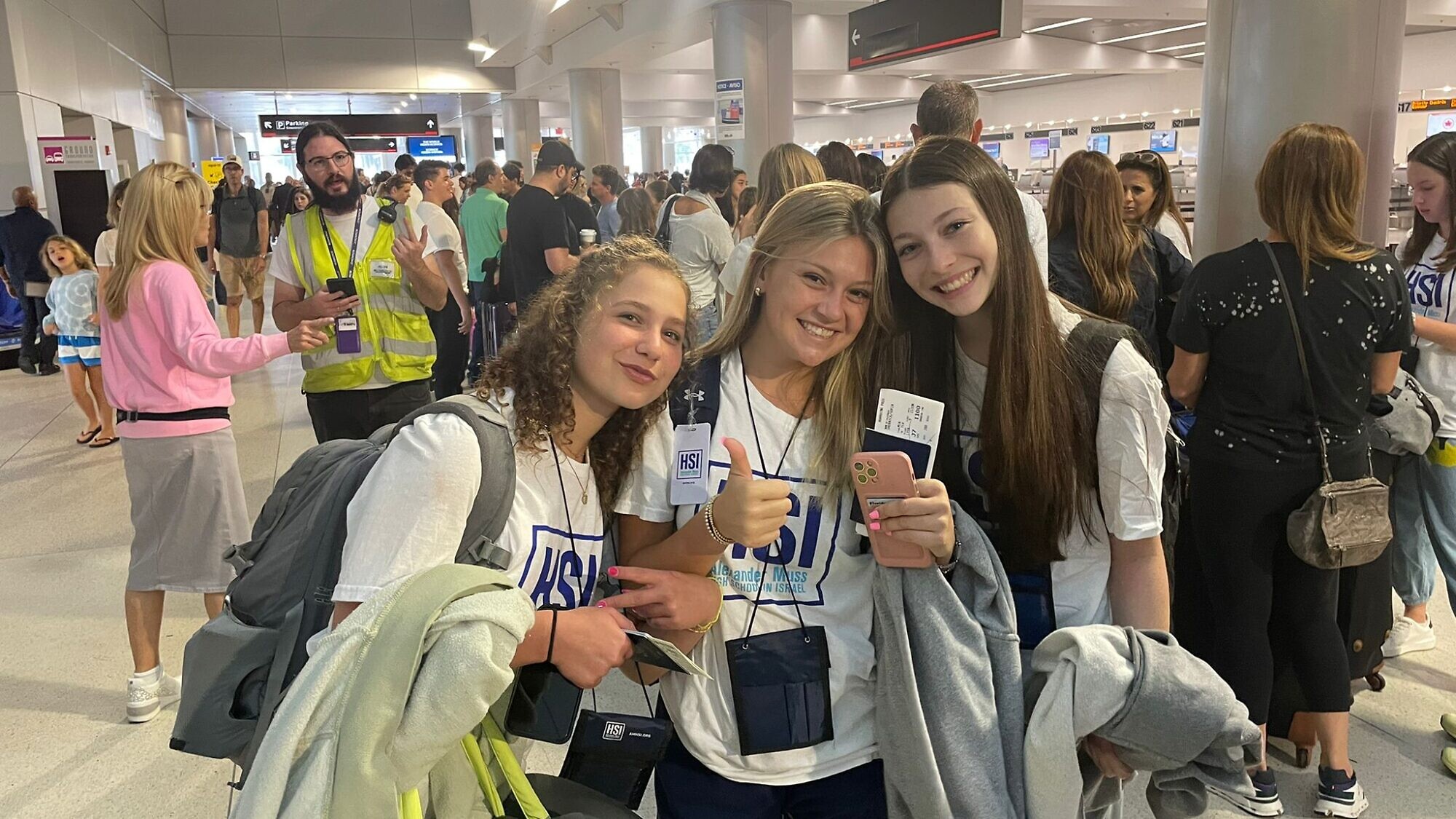 South Florida students depart Miami for Jewish National Fund-USA's Alexander Muss High School in Israel. Credit: Courtesy.