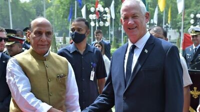 Israeli Defense Minister Benny Gantz and Indian Defense Minister Rajnath Singh in New Delhi on June 2, 2022. Credit: Virender Singh.