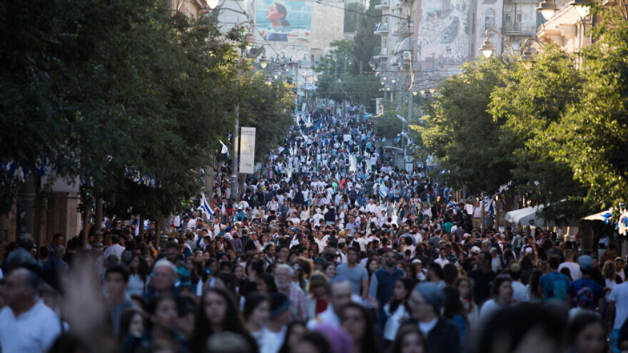 People make their way down Jaffa Street in Jerusalem toward the Western Wall, on May 24, 2017. Photo by Nati Shohat/Flash90.