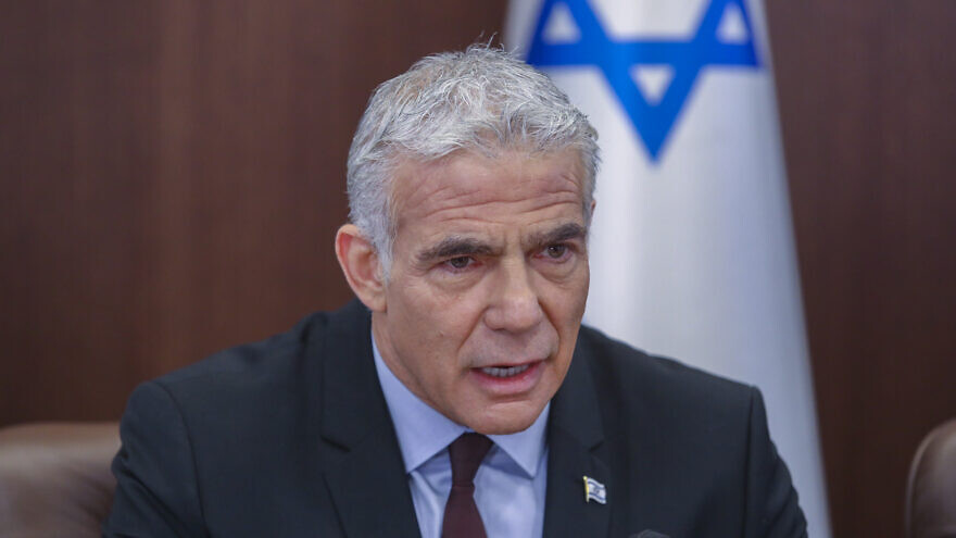 Prime Minister Yair Lapid leads a cabinet meeting in Jerusalem, July 3, 2022. Photo: Marc Israel Sellem/Pool.