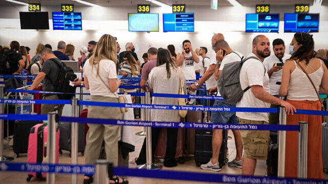 Check-in at Ben Gurion International Airport, on July 7, 2022. Photo Avshalom Sassoni/Flash90.