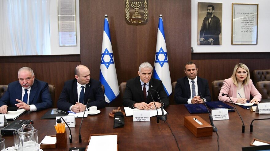 Israeli Prime Minister Yair Lapid addresses the weekly Cabinet session in Jerusalem on July 3, 2022. Credit: Haim Zach/GPO.