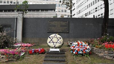 Memorial garden at the former site of the Vélodrome d’Hiver (Vel’ d’Hiv), the Winter Stadium, in Paris, where 13,000 Jews were rounded up and forced to stay during July 16-17, 1943. Credit: Djampa via Wikimedia Commons.