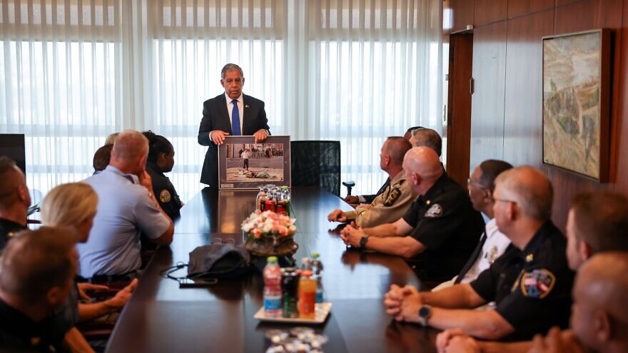Knesset Speaker Mickey Levy addresses a delegation of U.S. police and security officials at the Knesset in Jerusalem, as part of the Georgia International Law Enforcement Exchange’s (GILEE) 29th annual peer-to-peer executive program. Photo: GILEE.