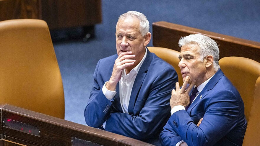Minister of Defense Benny Gantz and Prime Minister Yair Lapid in the Knesset. Photo by Olivier Fitoussi/Flash90