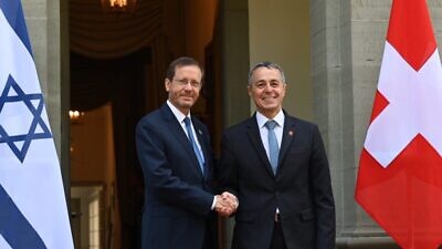 Israeli President Isaac Herzog meets with Swiss President Ignazio Cassis at the Lohn Estate in Bern, Switzerland, on Aug. 29, 2022. Source: Twitter.