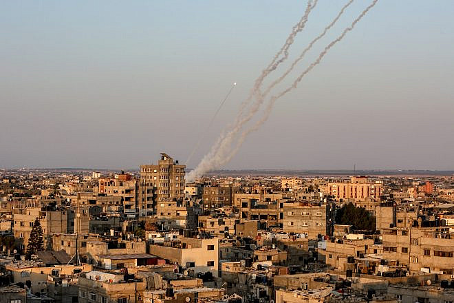 Gazan terrorists launch rockets towards Israeli communities, Aug. 7, 2022. Credit: Abed Rahim Khatib/Flash90.