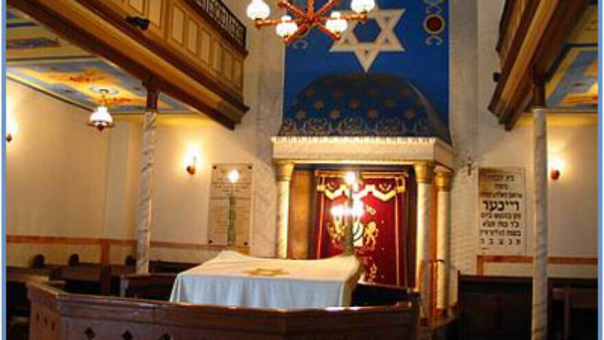 The 120-year-old Reicher Synagogue in Lodz, Poland. Credit: Wikipedia.