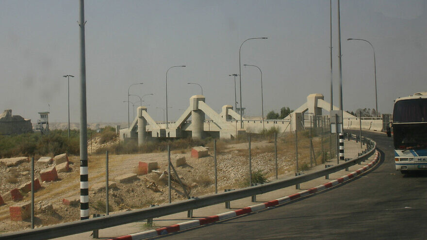 The Allenby Bridge border crossing between the West Bank and Jordan. Credit: Wikimedia Commons.