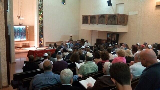 Central Conference of American Rabbis members participate in a Kabbalat Shabbat service at Leo Baeck Education Center’s Ohel Avraham Synagogue in Haifa, Feb. 26, 2016. Credit: Leo Baeck Education Center.