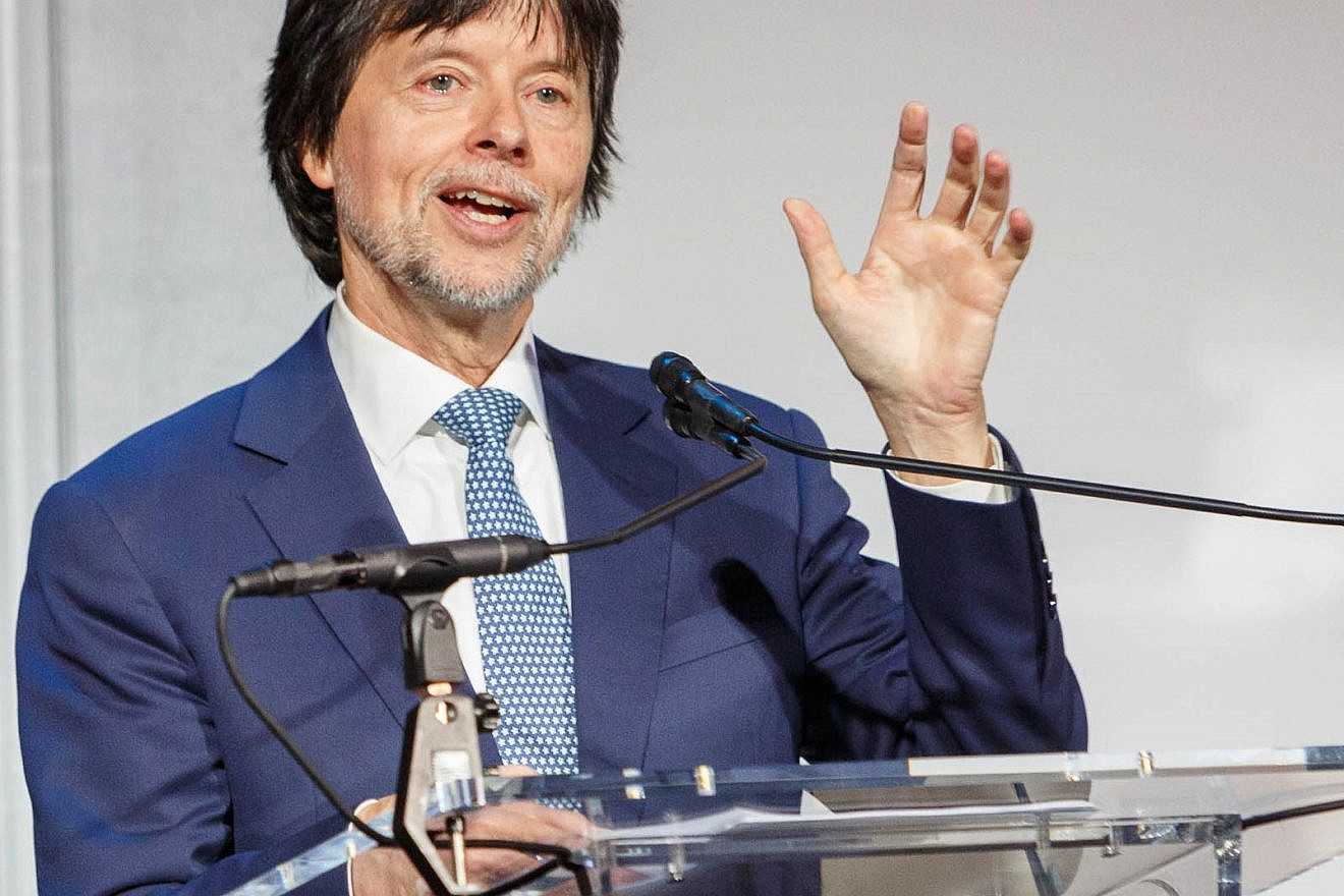 Filmmaker Ken Burns speaks at the gala ceremony for the inaugural Library of Congress Lavine/Ken Burns Prize for Film, Oct. 17, 2019. Photo by Shawn Miller/Library of Congress.