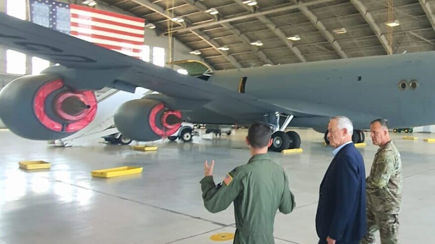 Israeli Defense Minister Benny Gantz takes a look at refueling planes. Credit: Israeli Defense Ministry.