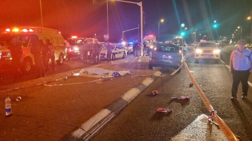 The scene of a suspected terrorist attack near Modiin on September 22, 2022. (Israel Police)