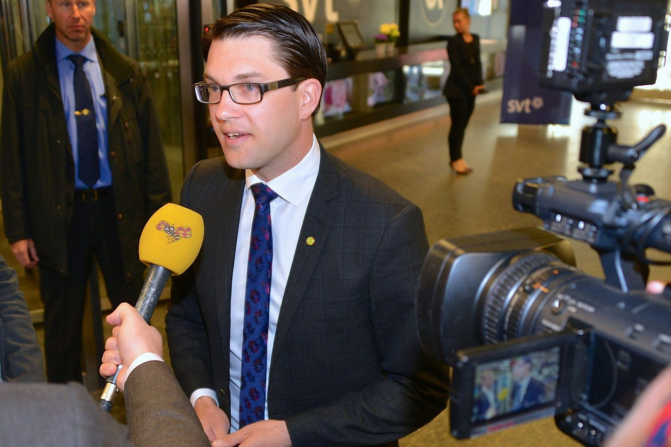 The leader of the Sweden Democrats, Jimmie Åkesson, on the way to the party leader debate, May 4, 2014. Photo: Frankie Fouganthin/Wikimedia