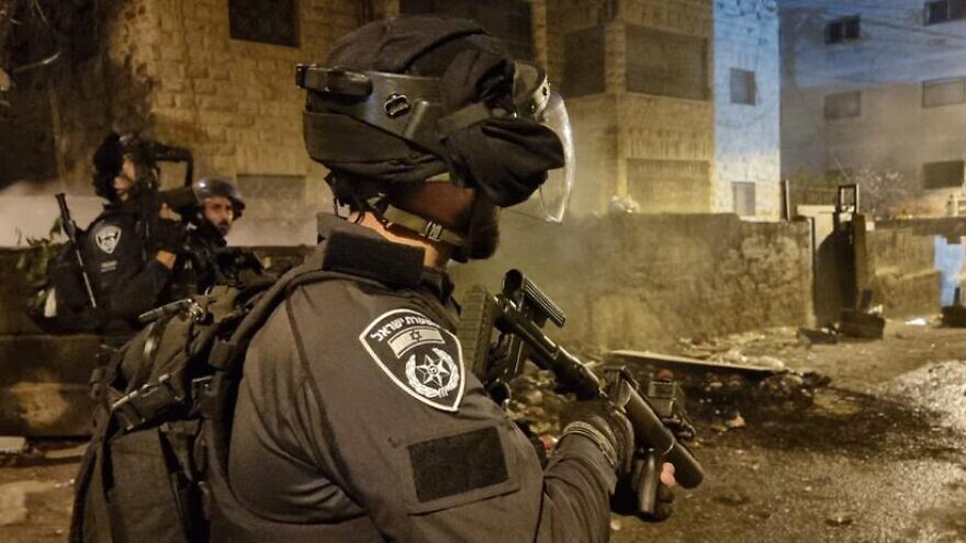 Israeli personnel search for the terrorist who shot and killed an 18-year-old IDF soldier on Oct. 8, at the Shuafat checkpoint in Jerusalem. Credit: Israel Police.
