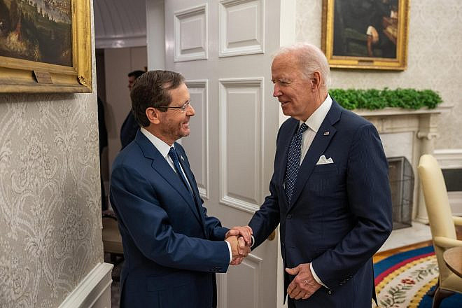 President Joe Biden welcomes President Isaac Herzog to the Oval Office, Oct. 26, 2022. Source: POTUS/Twitter.