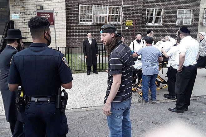 This Jewish man was attacked in the lobby of his Brooklyn building in what appears to have been an antisemitic hate crime, Aug. 21, 2020. Source: Dov Hikind/Twitter.