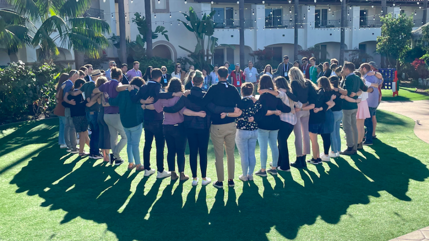 The Birthright Israel Fellows at the Kona Kai Resort in San Diego. Credit: The iCenter for Israel Education.