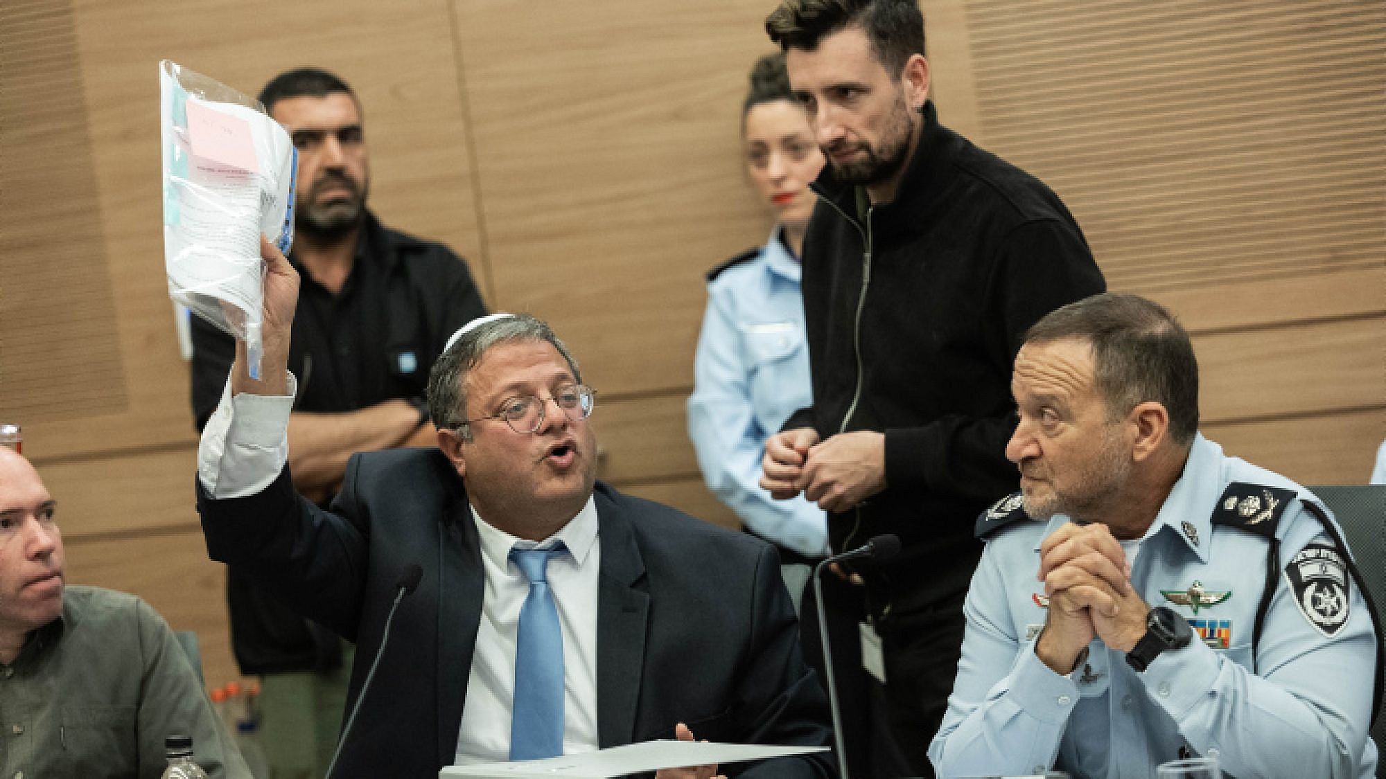 MK Itamar Ben-Gvir and Israel Police Commissioner Kobi Shabtai at a committee meeting in the Knesset, Dec. 14, 2022. Photo by Yonatan Sindel/Flash90.