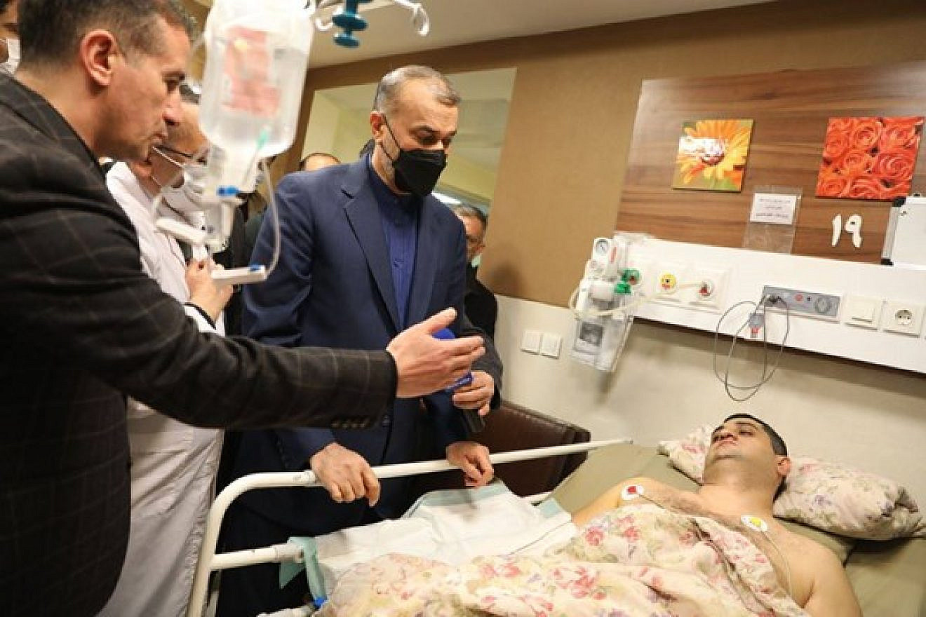 Iranian Minister of Foreign Affairs Hossein Amir-Abdollahian visits one of the individuals injured in the attack on Azerbaijan's embassy in Iran, January 27, 2023. Source: Fars Media Corporation via Wikimedia Commons.