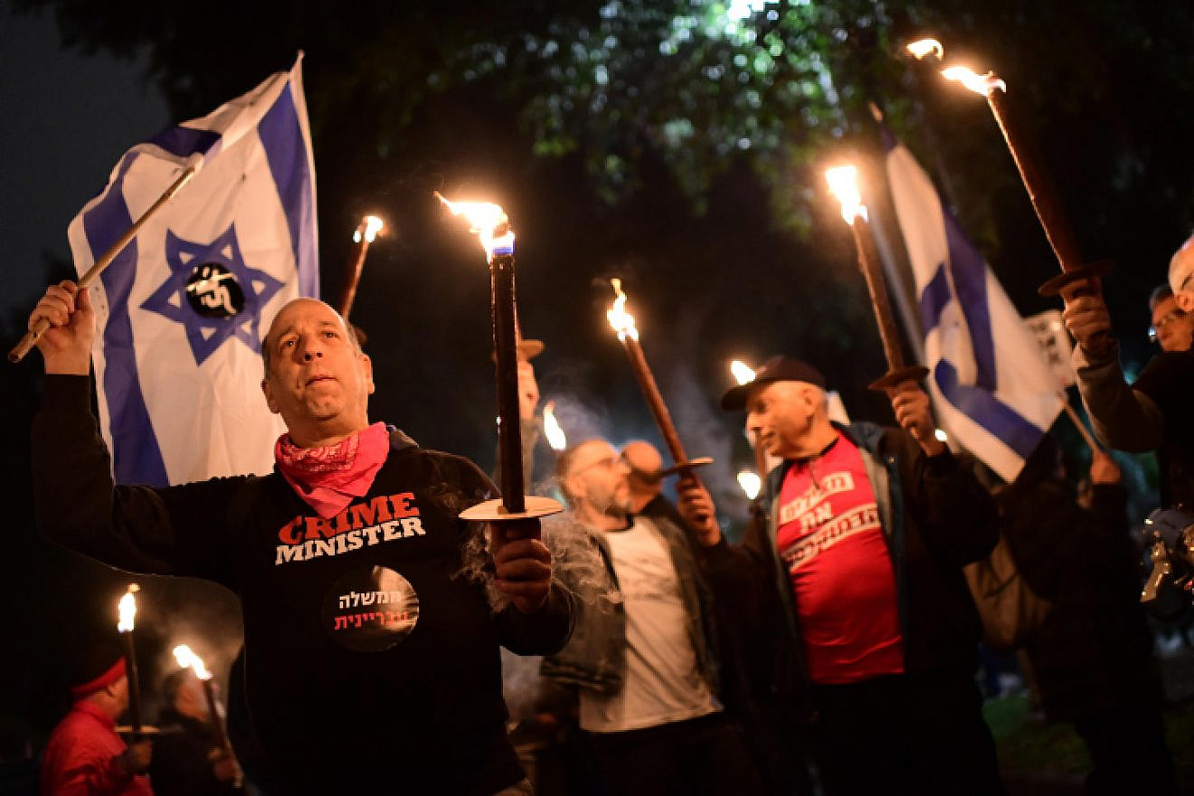 Israelis protest in Tel Aviv against the Netanyahu government, Jan. 7, 2023. Photo by Tomer Neuberg/Flash90.