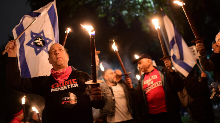 Israelis protest in Tel Aviv against the Netanyahu government, Jan. 7, 2023. Photo by Tomer Neuberg/Flash90.