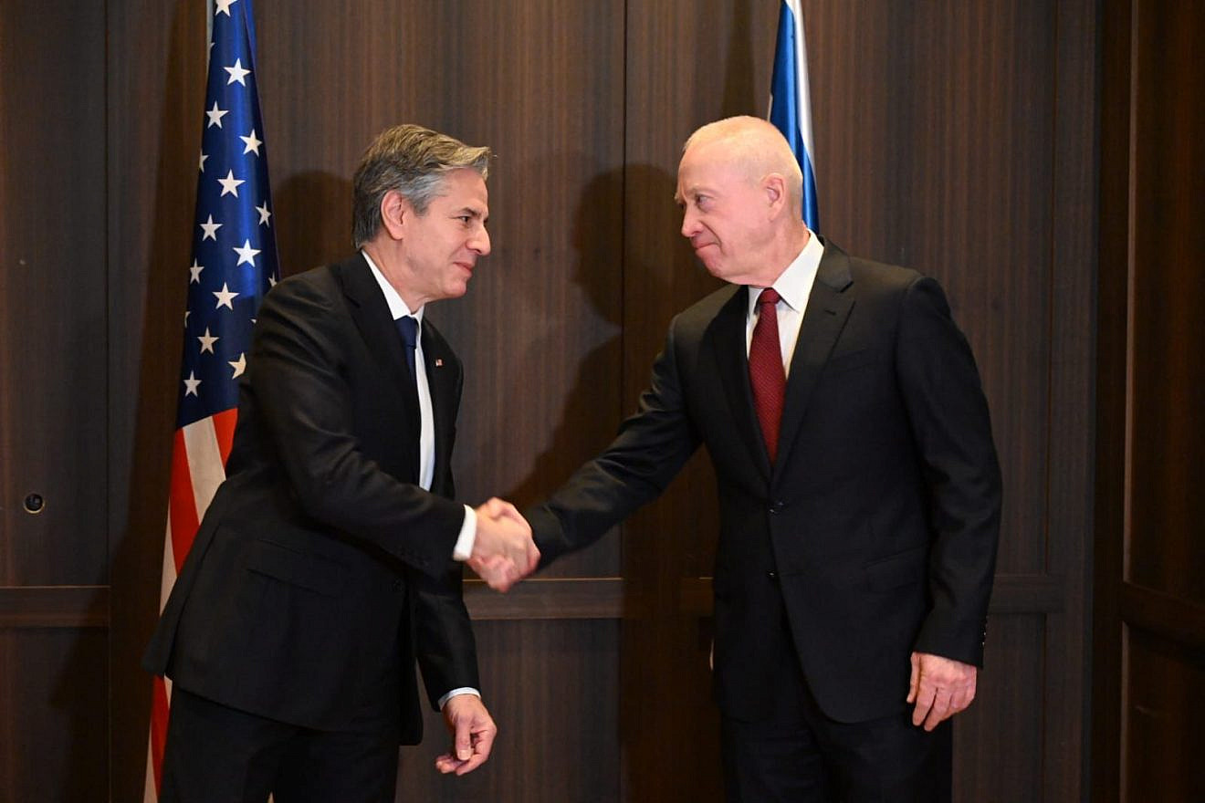 Israeli Defense Minister Yoav Gallant (right) meets with U.S. Secretary of State Antony Blinken in Jerusalem, Israel, Jan. 31, 2023. Credit: Ariel Hermoni/Israeli Ministry of Defense.