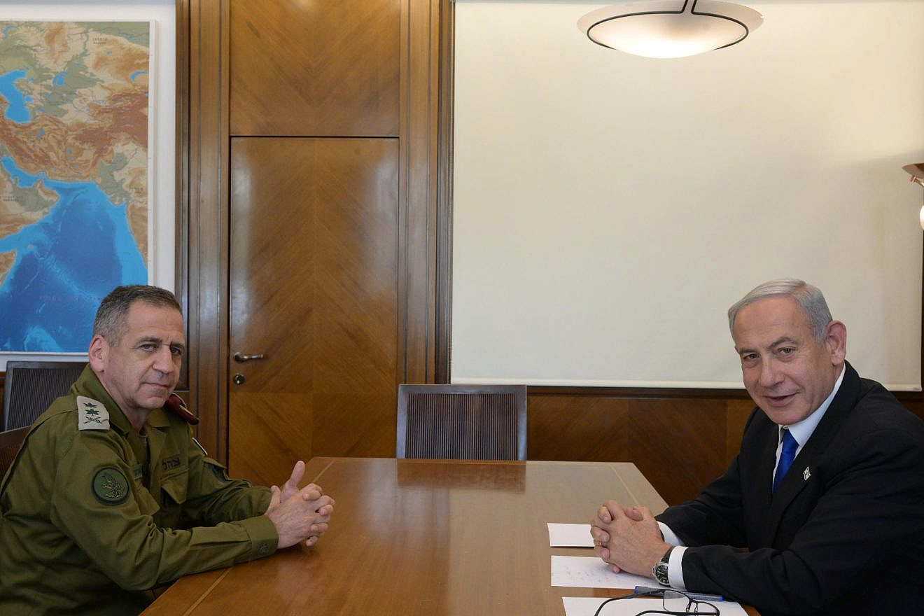 Israeli Prime Minister Benjamin Netanyahu meets with outgoing IDF Chief of Staff Lt. Gen. Aviv Kochavi, Jan. 15, 2023. Photo by Amos Ben-Gershom/GPO.