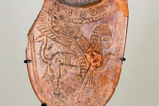 The 2,700-year-old cosmetic spoon that the U.S. gave to the Palestinian Authority. Credit: Manhattan District Attorney's Office.