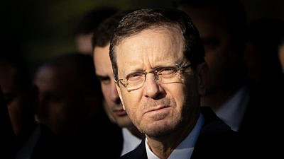 Israeli President Isaac Herzog attends the funeral of former Knesset speaker Shevah Weiss at Mount Herzl Cemetery in Jerusalem, Feb. 5, 2023. Photo by Yonatan Sindel/Flash90.