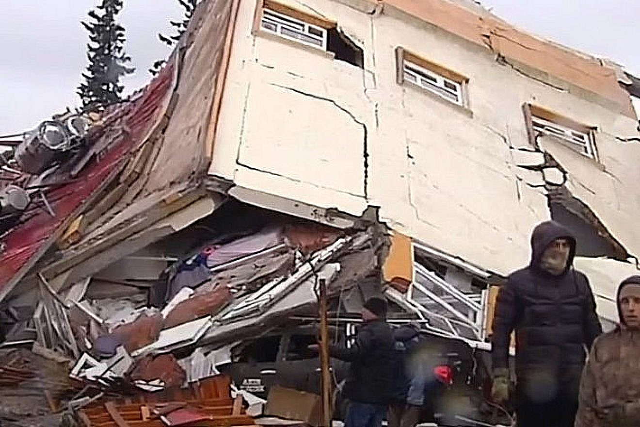 Collapsed buildings in Kahramanmaraş Turkey, following a deadly 7.8-magnitude earthquake that hit the country in the early morning hours of Feb. 6, 2023. Source: Screenshot.