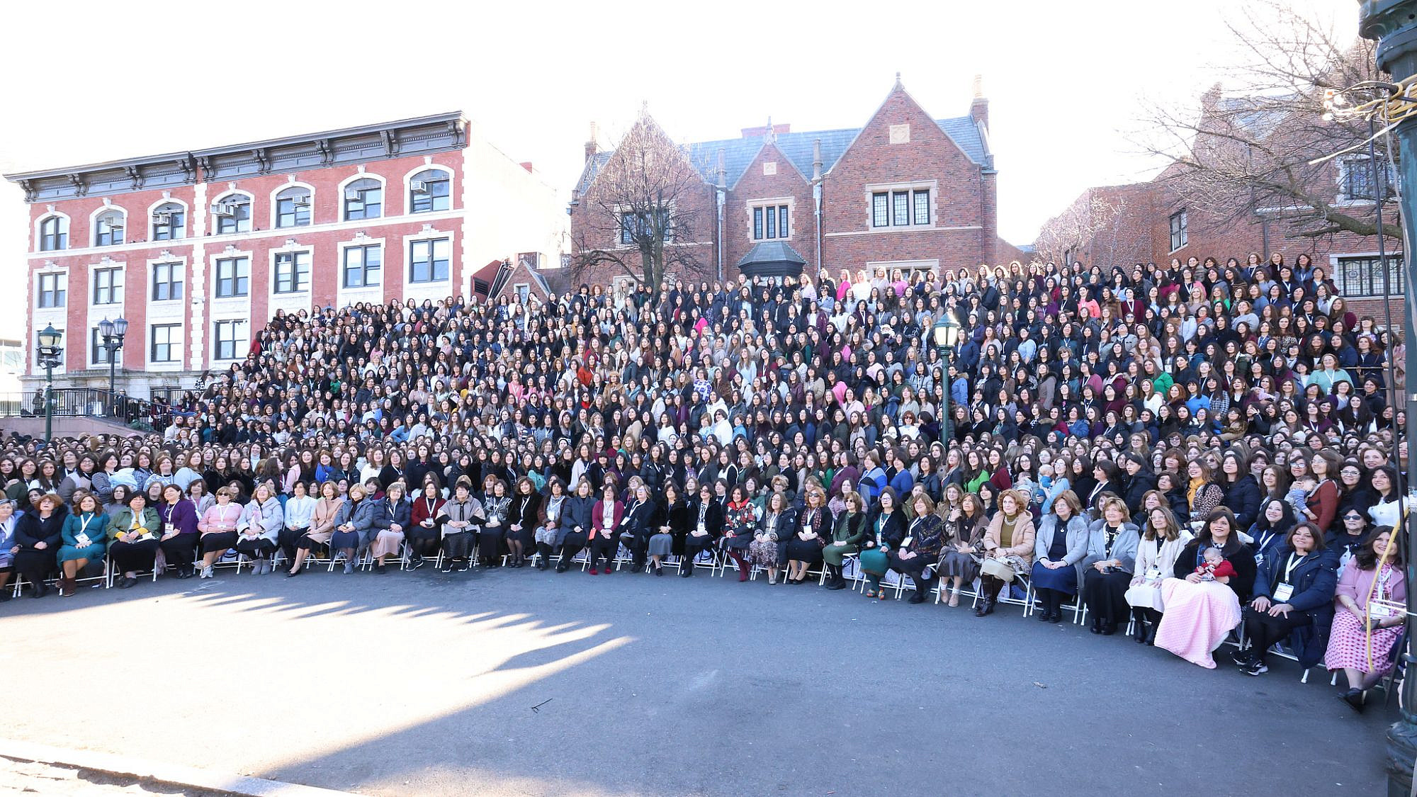 A group photo of Chabad-Lubavitch women emissaries for this year's Kinus HaShluchos. Credit: Chabad-Lubavitch.