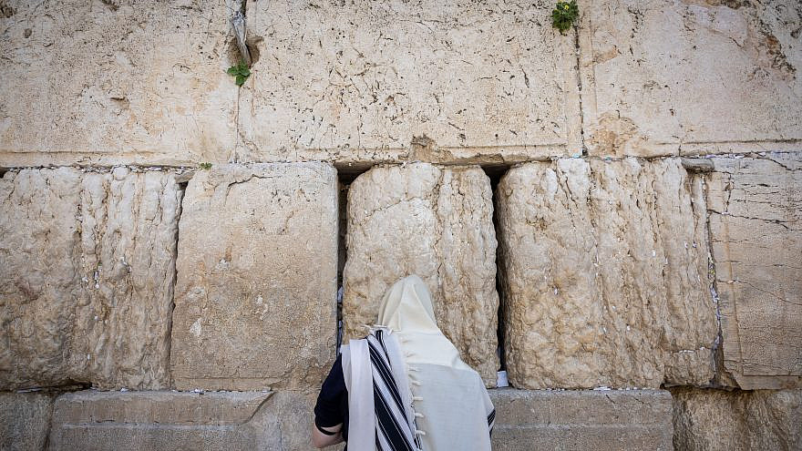 The Western Wall in the Old City of Jerusalem, March 31, 2022. Photo by Yonatan Sindel/Flash90.