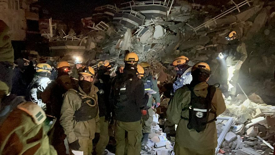 Members of an Israel Defense Forces delegation search for survivors in earthquake-ravaged Turkey, Feb. 7, 2023. Credit: Israeli Foreign Ministry.