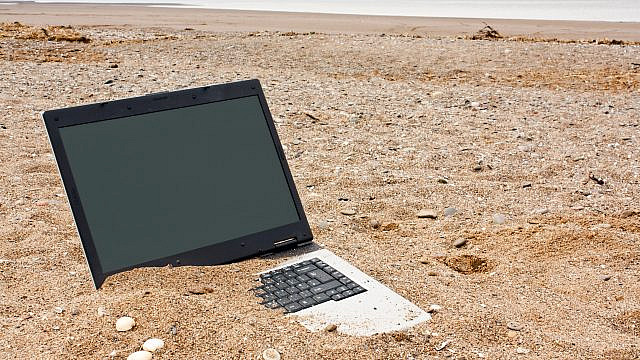 Abandoned laptop. Credit: stocksolutions/Shutterstock.