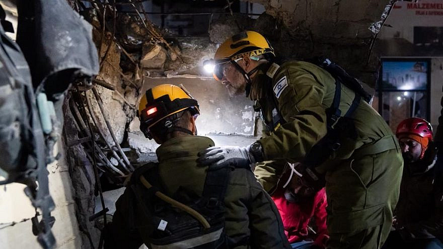 Members of the Israeli military delegation to Turkey work against the clock to rescue people trapped by rubble following the deadly earthquakes in Turkey. Credit: IDF.