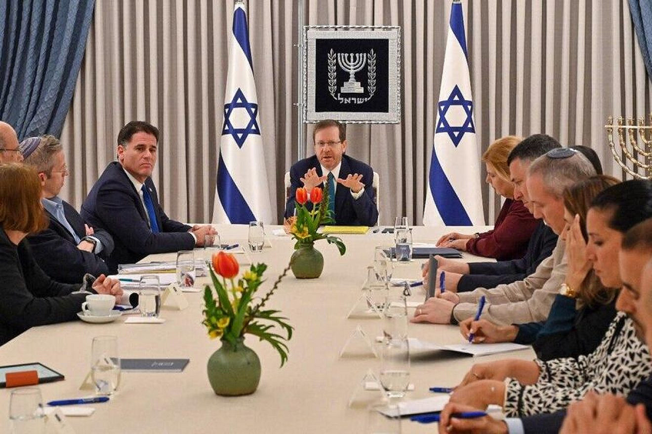 President Isaac Herzog (center) leads negotiations on judicial reform at his official residence in Jerusalem, March 28, 2023. Photo by Kobi Gideon/GPO.