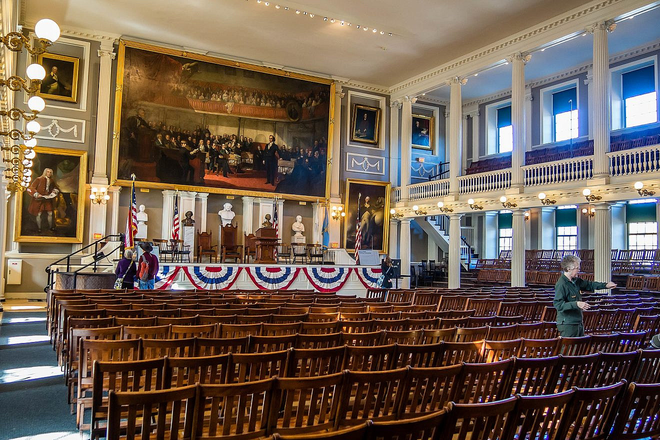 The Great Hall in Faneuil Hall in Boston. Credit: Wikipedia.