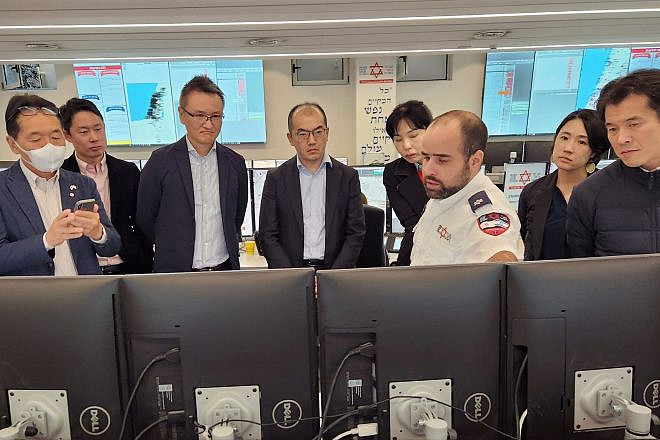 A delegation of medical staff from Japan, including the CEO of the Agency for the Management of Medical Disasters, along with researchers, expert doctors and public-health experts visited Israel to learn about its Emergency Operations Centers. March 6, 2023. Credit: Courtesy.