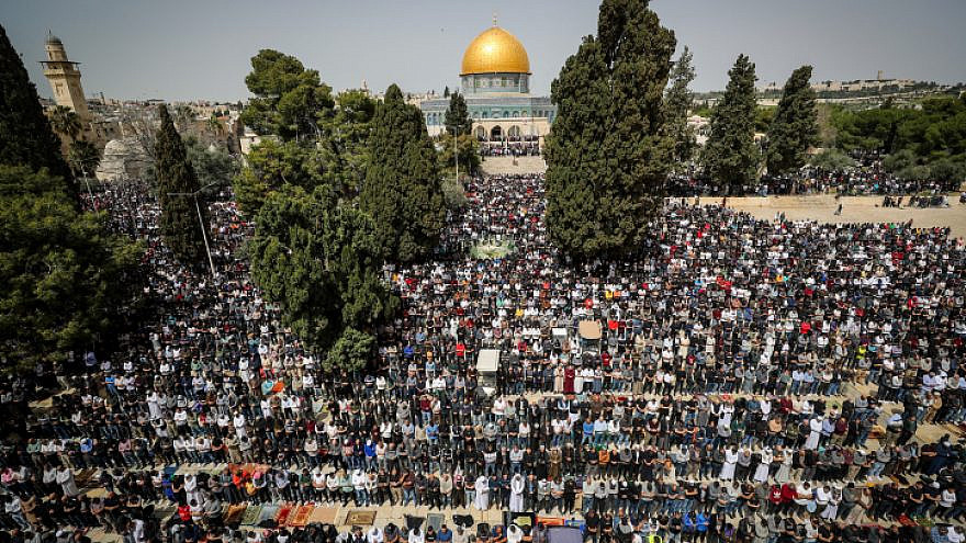 Muslims attend Friday prayers on the Temple Mount in Jerusalem, March 24, 2023. Photo by Jamal Awad/Flash90.