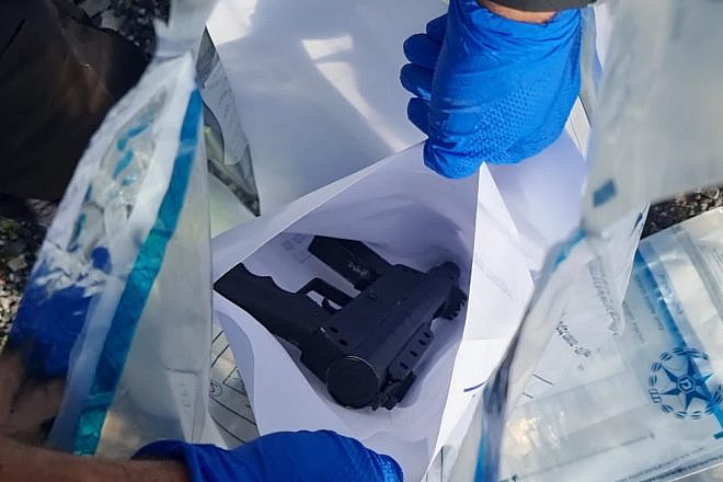 The Carlo-type weapon found at the scene of a shooting that wounded two people in the Shimon HaTzadik neighborhood of Jerusalem on April 18, 2023. Credit: Israel Police