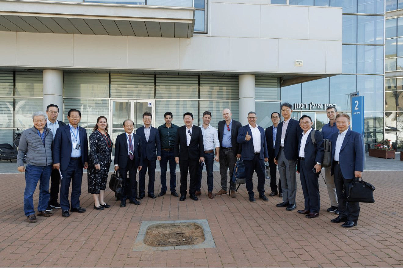 The delegation from South Korea outside of the Airosphera office in Israel. Photo by Edward Shtern.
