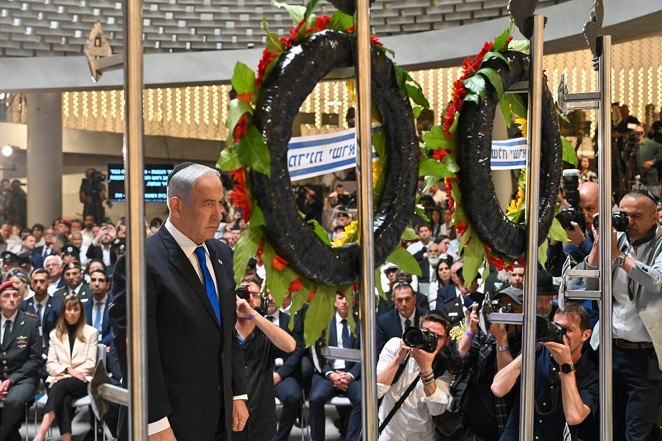 Prime Minister Benjamin Netanyahu at the Memorial Day ceremony on Mount Herzl in Jerusalem, April 25, 2023. Photo by Kobi Gideon/GPO.