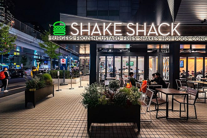 A Shake Shack fast-food restaurant in central Tokyo. Credit: YAO23/Shutterstock.