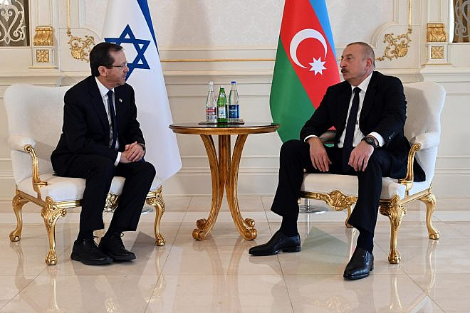 Israeli President Isaac Herzog meets with his Azerbaijani counterpart Ilham Aliyev in Baku, May 30, 2023. Photo by Haim Zach/GPO.