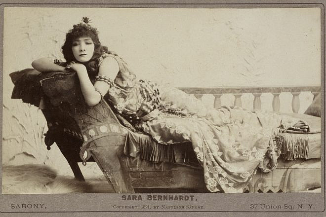 Photo of Sarah Bernhardt as Cleopatra by Napoléon Sarony (1891). Credit: Musée d'Orsay, Paris, ©RMN-Grand Palais/Hervé Lewandowski.