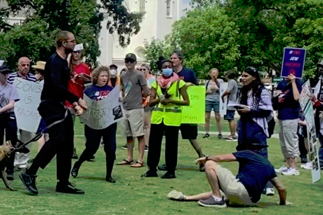 Anti-Israel protesters attack pro-Israel counter-protesters in Raleigh, North Carolina, May 13, 2023. Photo: courtesy