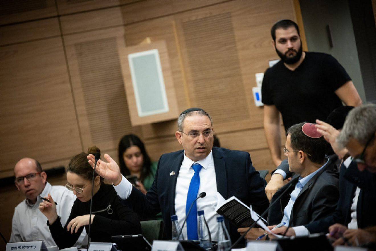 MK Eliyahu Revivo attends a committee meeting at the Knesset in Jerusalem, Dec. 25, 2022. Photo by Yonatan Sindel/Flash90.