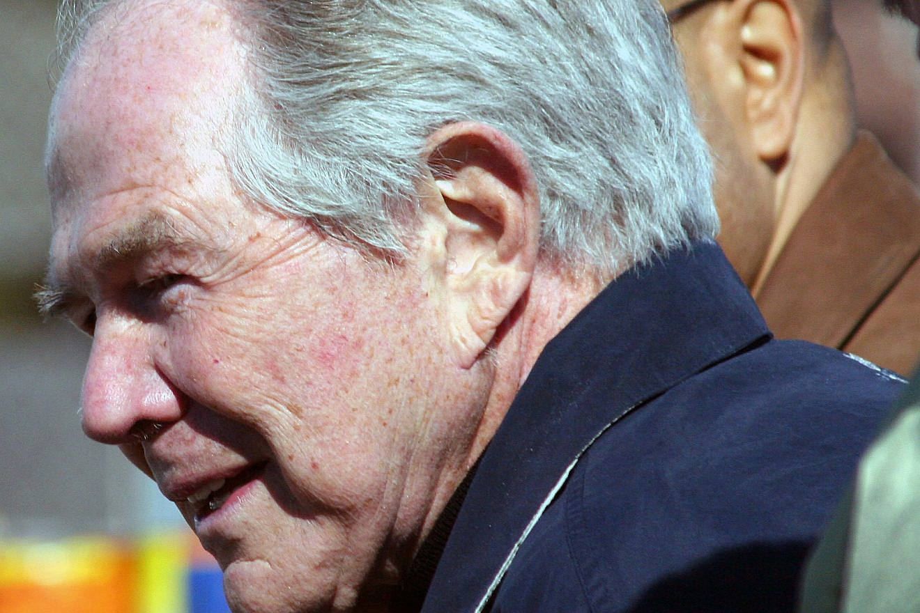 Televangelist Pat Robertson during his “Operation Blessing” visit to Victory Fellowship Church in Metairie, La., Feb. 12, 2006. Credit: Paparazzo Presents via Wikimedia Commons.